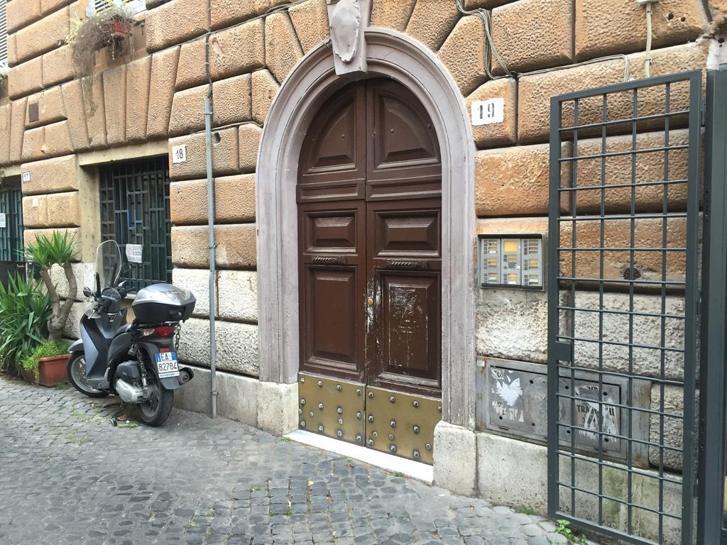 Riari Trastevere Apartment Рим Екстериор снимка